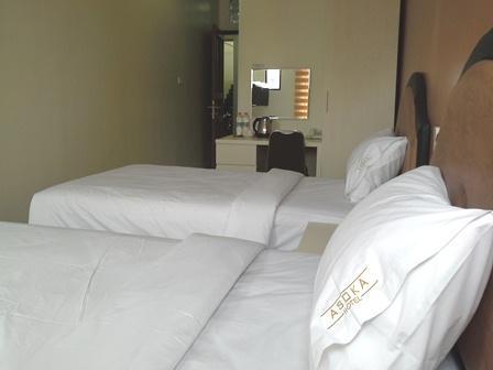 Asoka Inn Бандунг Екстер'єр фото